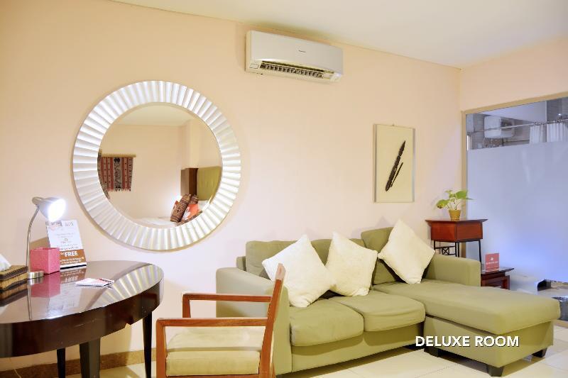 W Home Cikatomas Jakarta Exterior foto