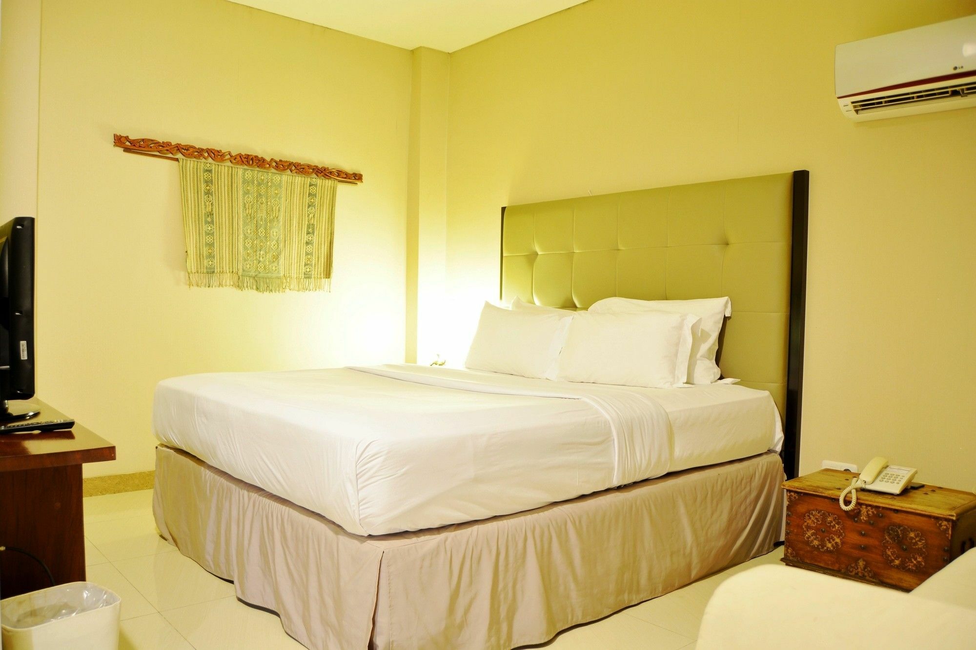 W Home Cikatomas Jakarta Exterior foto