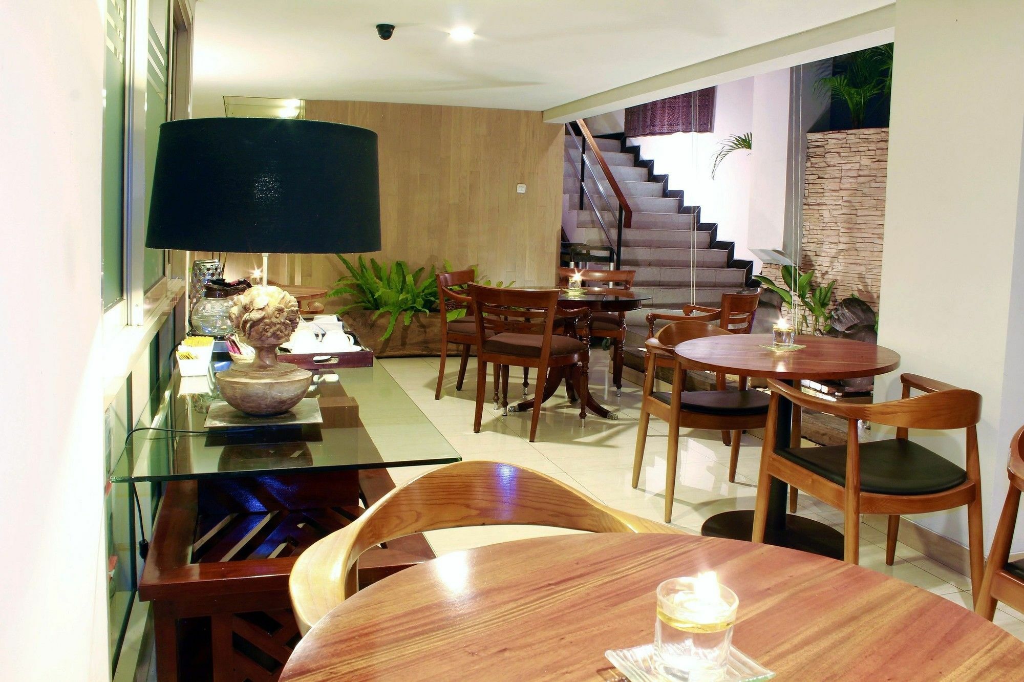W Home Cikatomas Jakarta Exterior foto